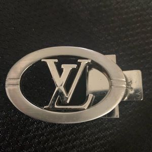 Louis Vuitton belt buckle
